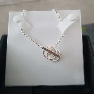 Double G toggle neclace